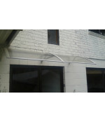 Savienots alumīnija polikarbonāta jumtiņš (6x960x3000 mm)  caurspīdīgs, ar pelēkiem turētājiem