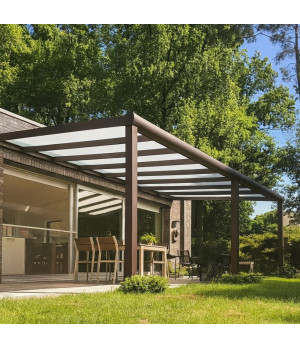 Dārza terases nojume ar 16 mm polikarbonāta loksnēm